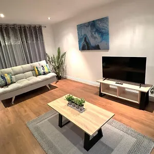 Holiday home 3br House Ossett-wakefield, Free Parking 3 Cars Wi Fi Long, Wakefield