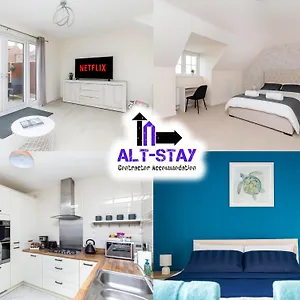 Holiday home Spacious Modern Home: Leeds Gateway For Groups & Contractors, Wakefield